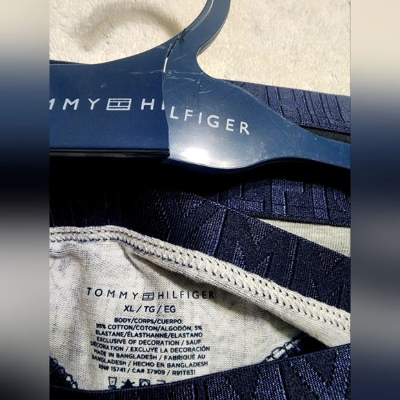 Tommy Hilfiger Thongs ... a set of 3 - Picture 7 of 8